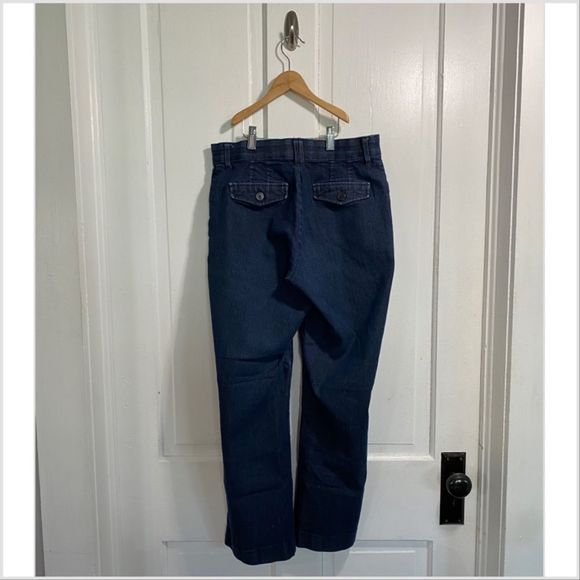 Lee Straight Leg Jeans - Picture 2 of 8